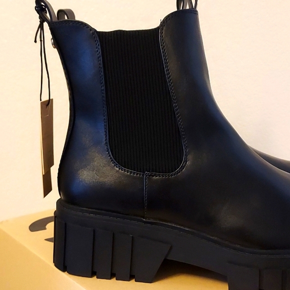 Womens Madden NYC Chunky Lug Chelsea Boits - Picture 6 of 15